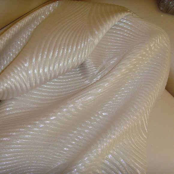 David Tutera Off White Swirl Jacquard Fabric - Picture 5 of 9